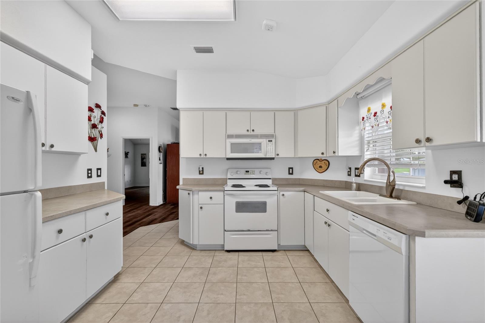 27545 Discover Ct Property Photo 15
