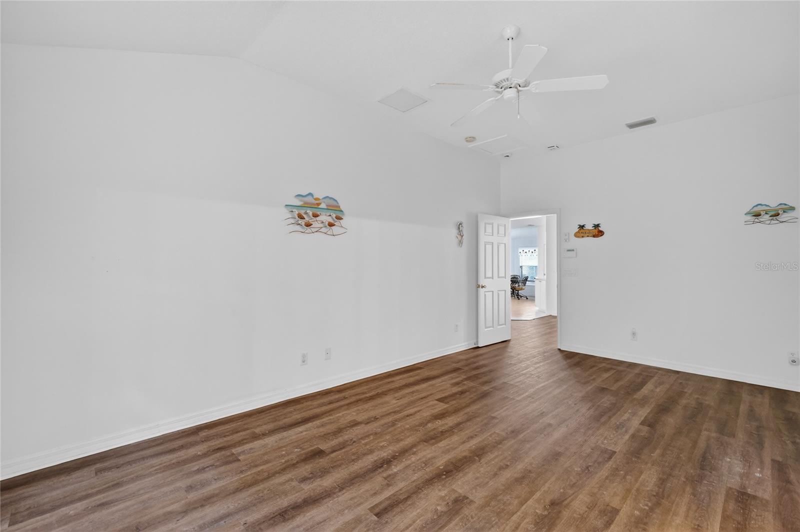 27545 Discover Ct Property Photo 20