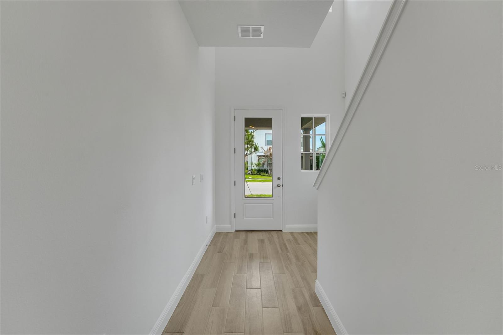 9853 Peebles St Property Photo 9