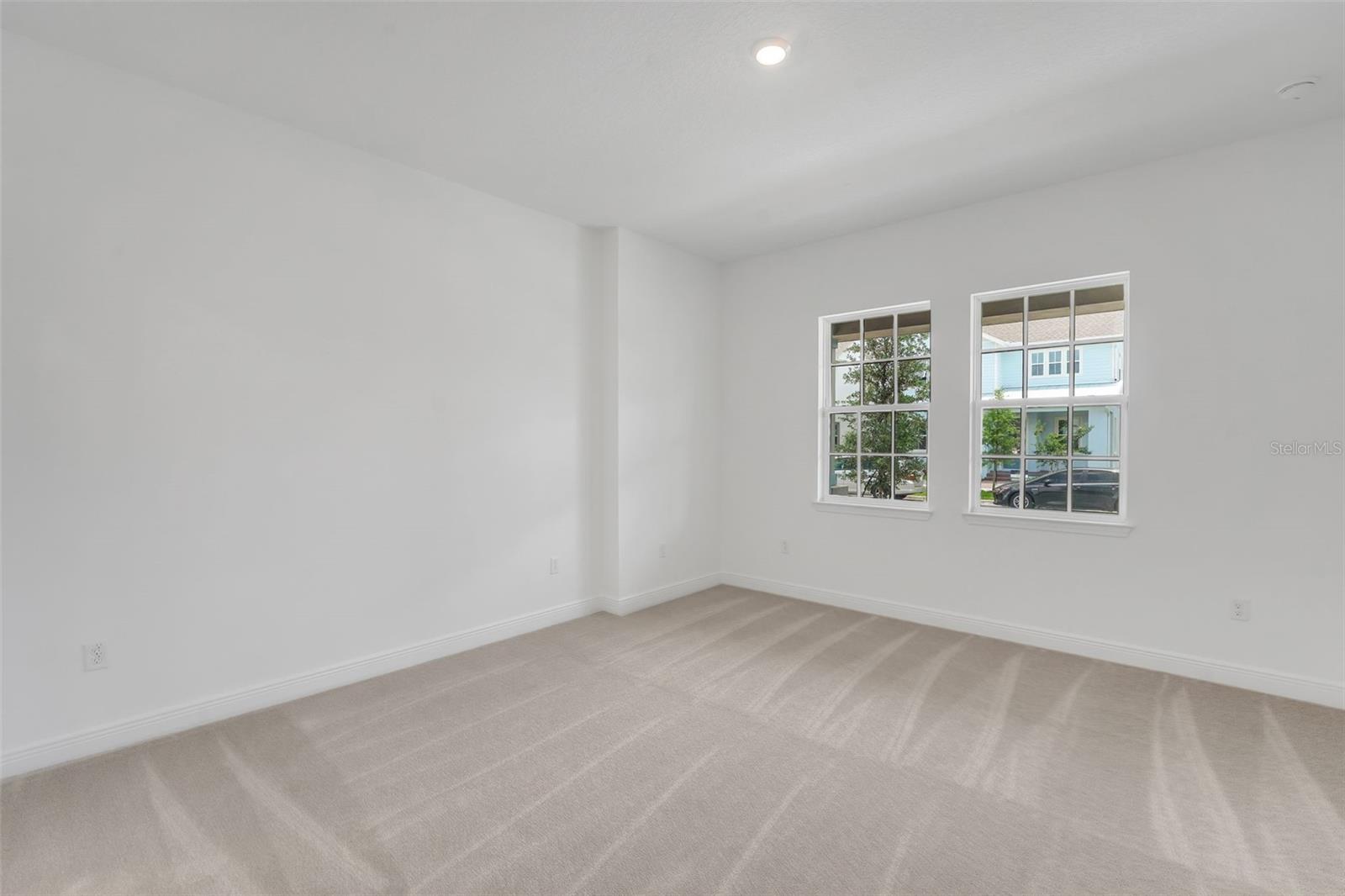 9853 Peebles St Property Photo 10