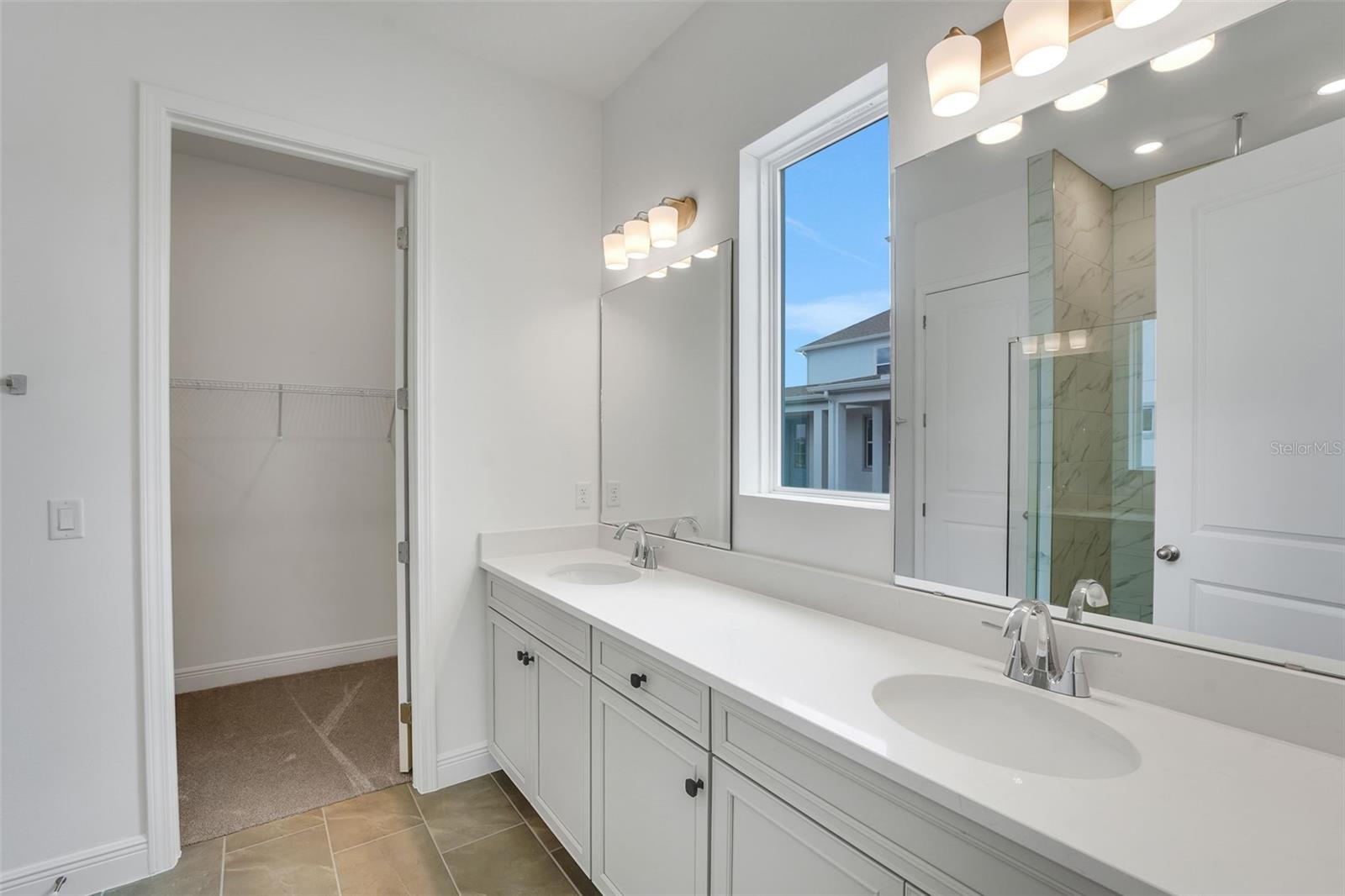 9853 Peebles St Property Photo 12