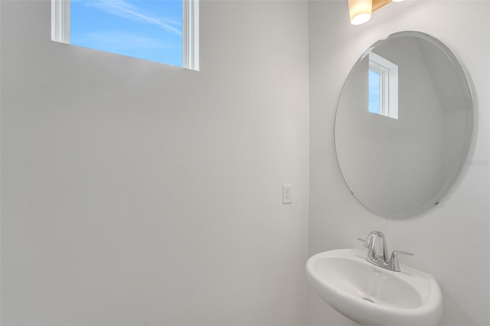 9853 Peebles St Property Photo 16
