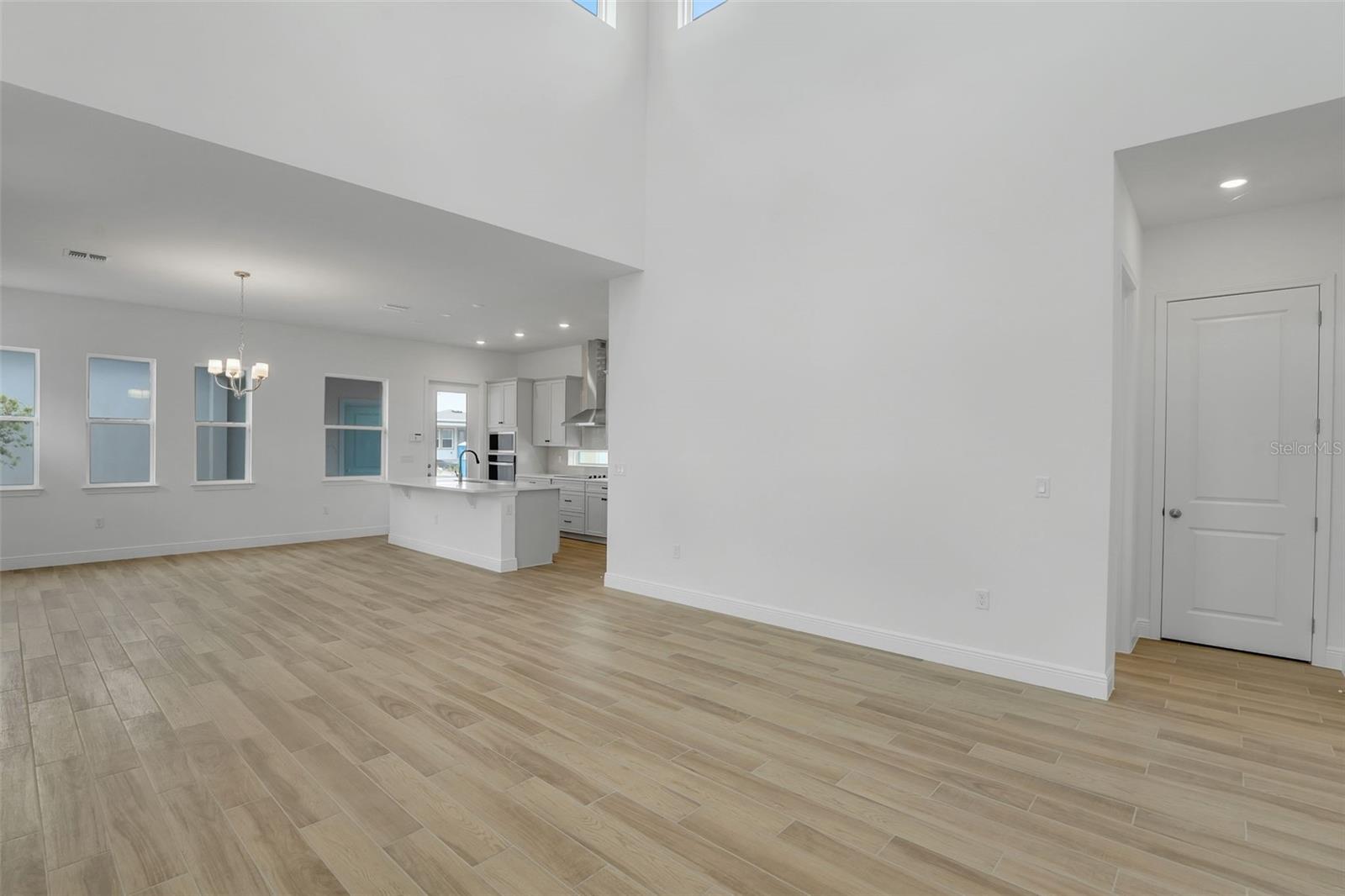 9853 Peebles St Property Photo 17