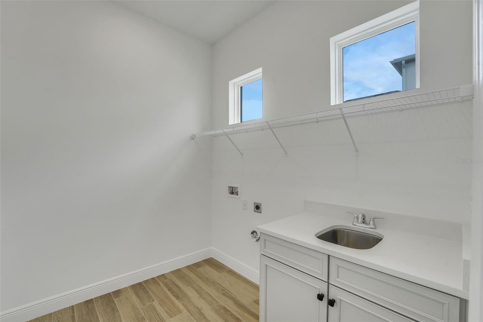 9853 Peebles St Property Photo 19