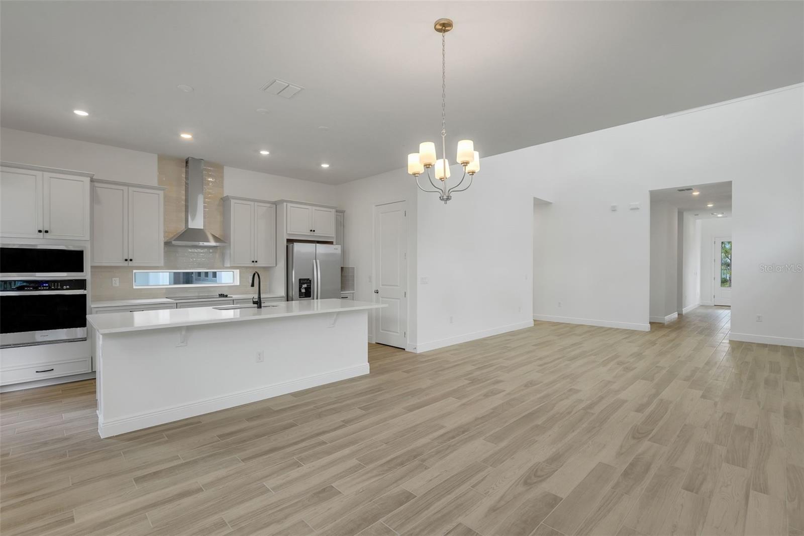 9853 Peebles St Property Photo 21
