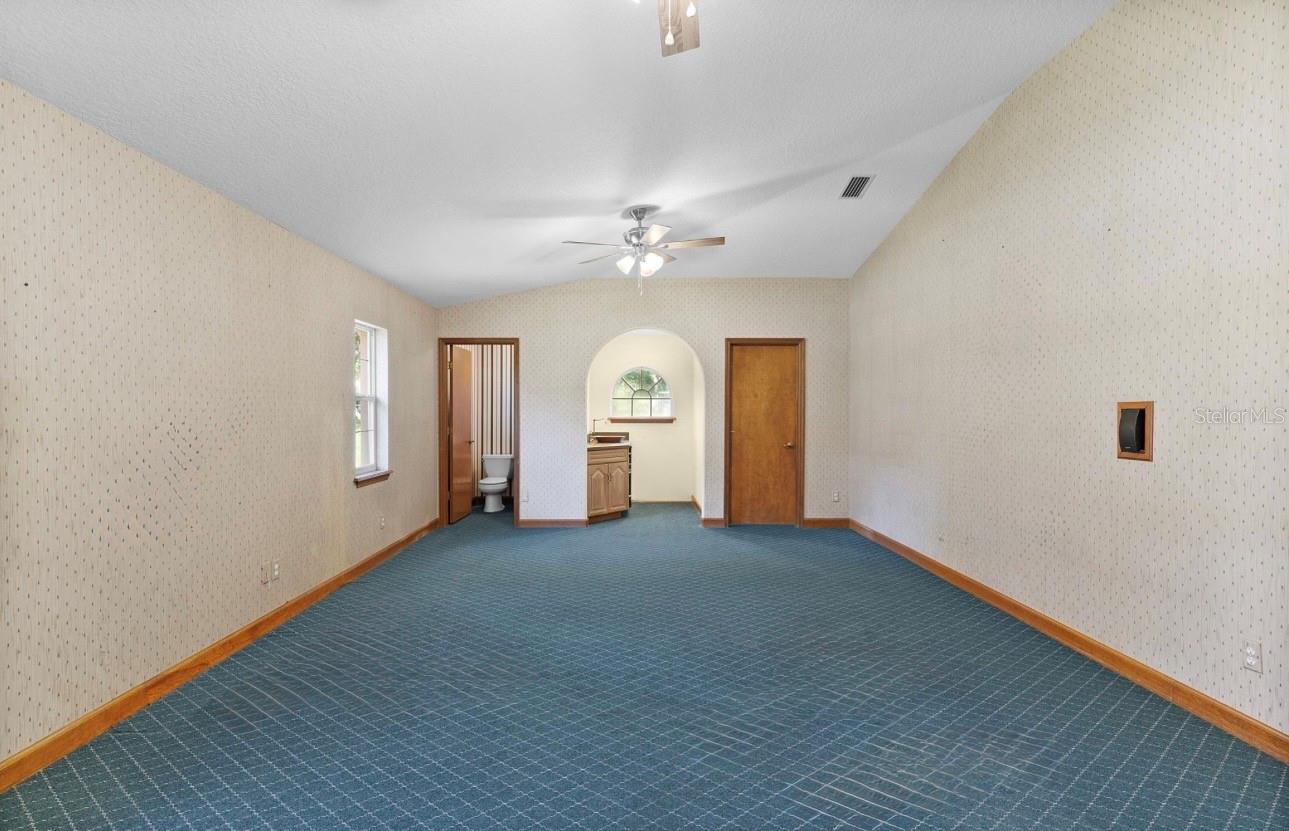 9440 County Road 561 Property Photo 34