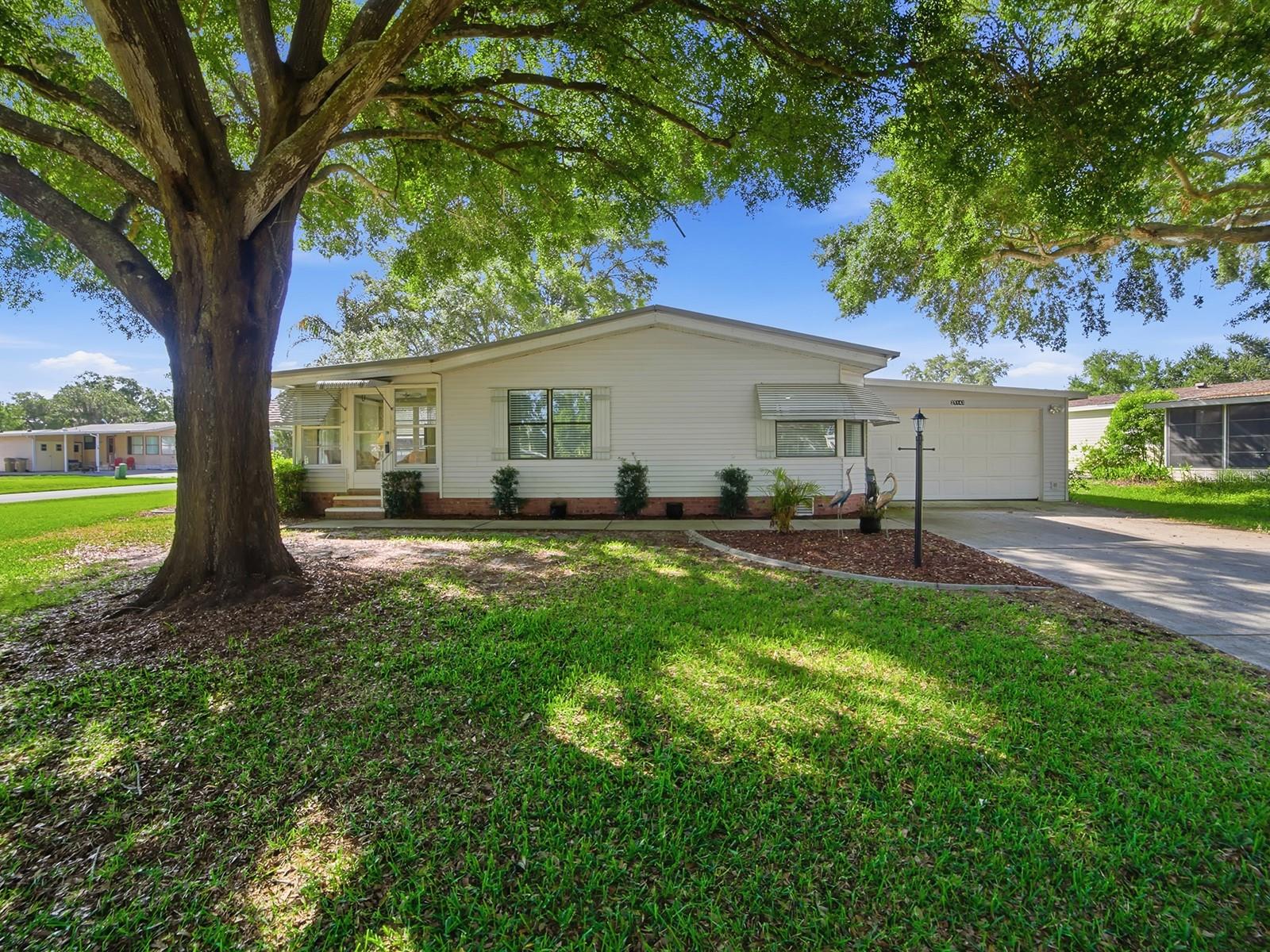 25143 Barrow Hl Property Photo 1