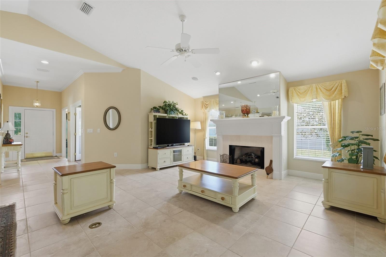 5013 Harbor Hts Property Photo 11