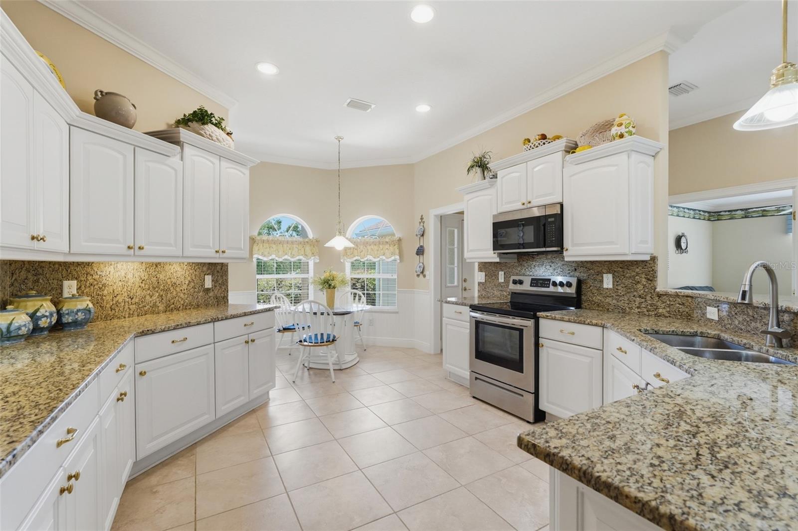 5013 Harbor Hts Property Photo 18