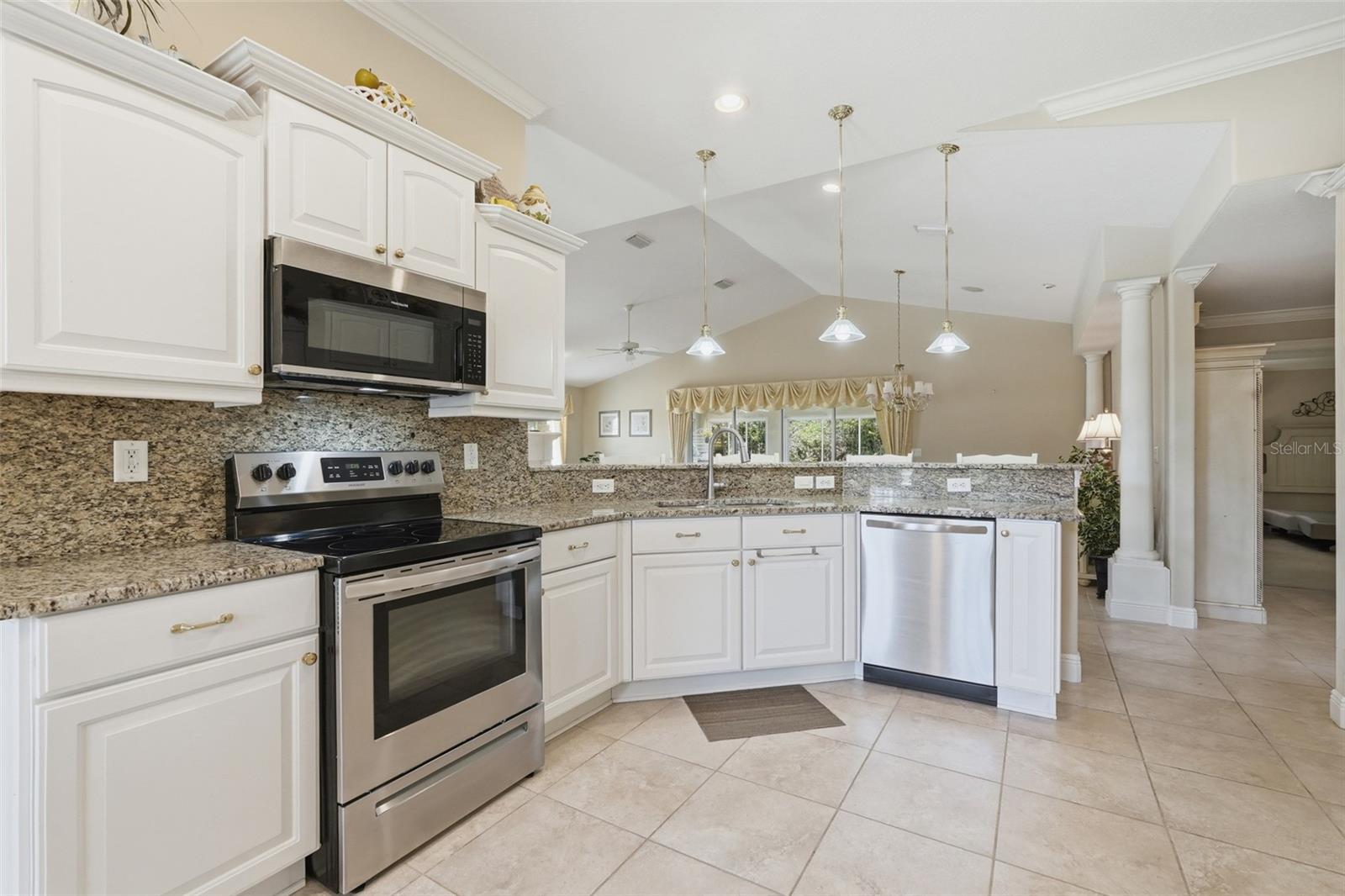 5013 Harbor Hts Property Photo 20