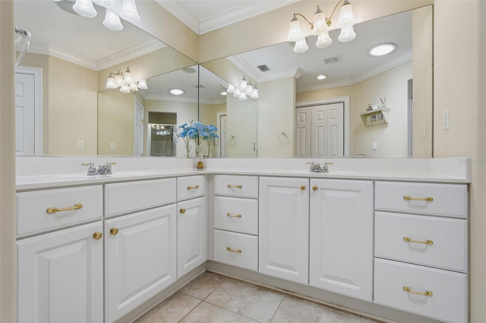 5013 Harbor Hts Property Photo 25