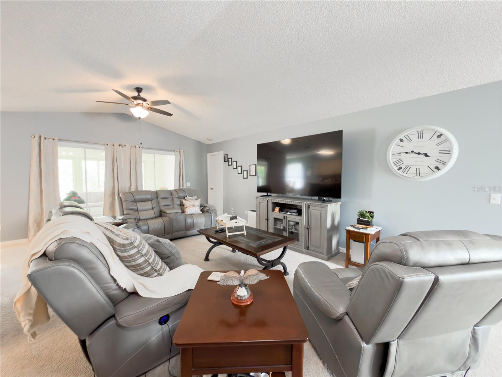 32676 Oak Park Dr Property Photo 4