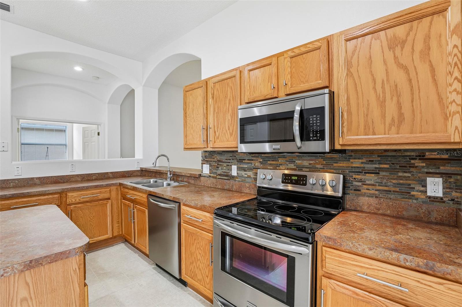 30254 Pga Dr Property Photo 4