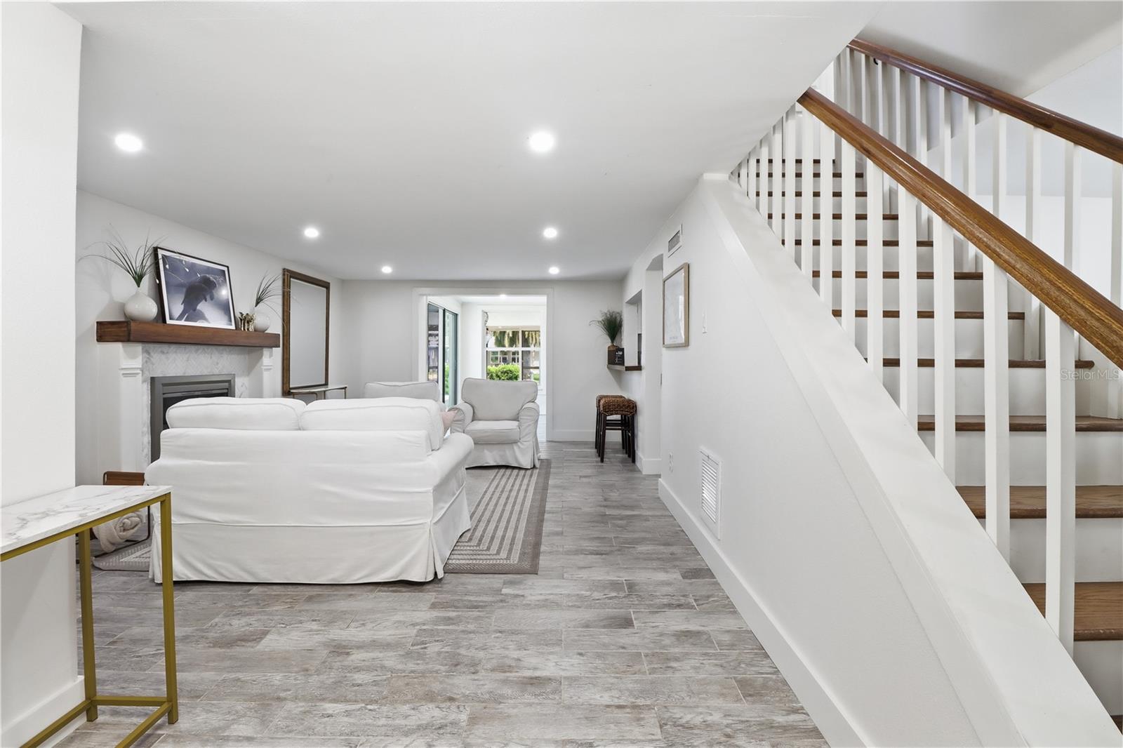 9235 W Harbor Isle Ct Property Photo 7