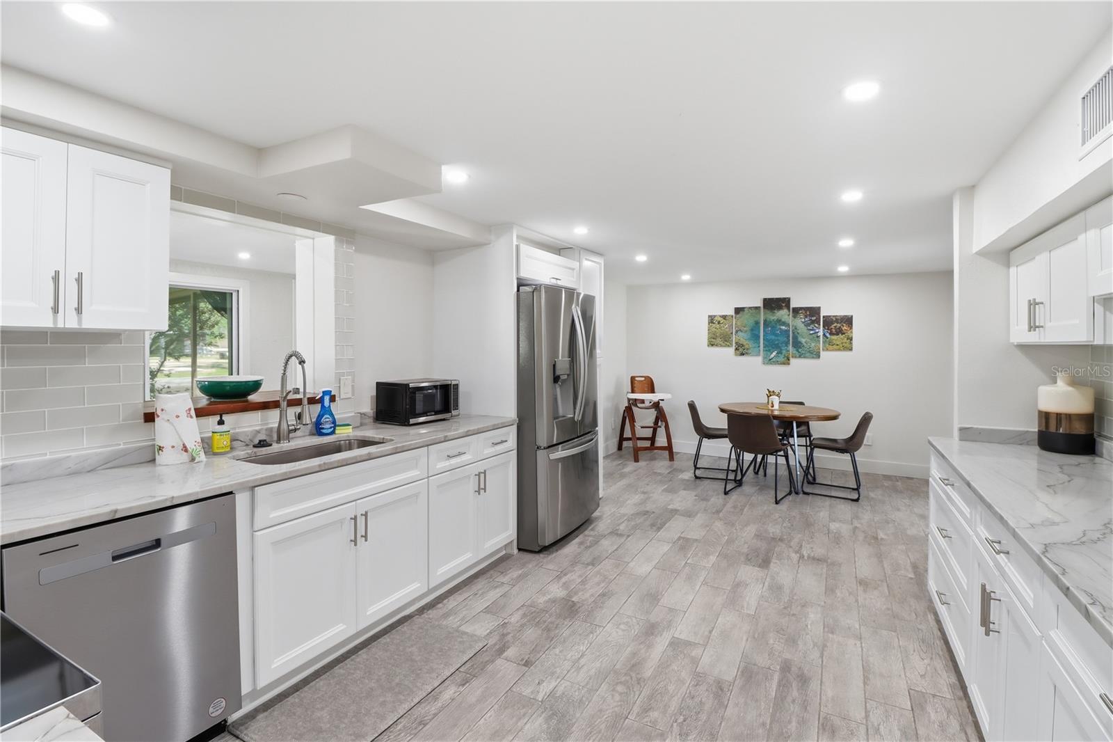 9235 W Harbor Isle Ct Property Photo 17