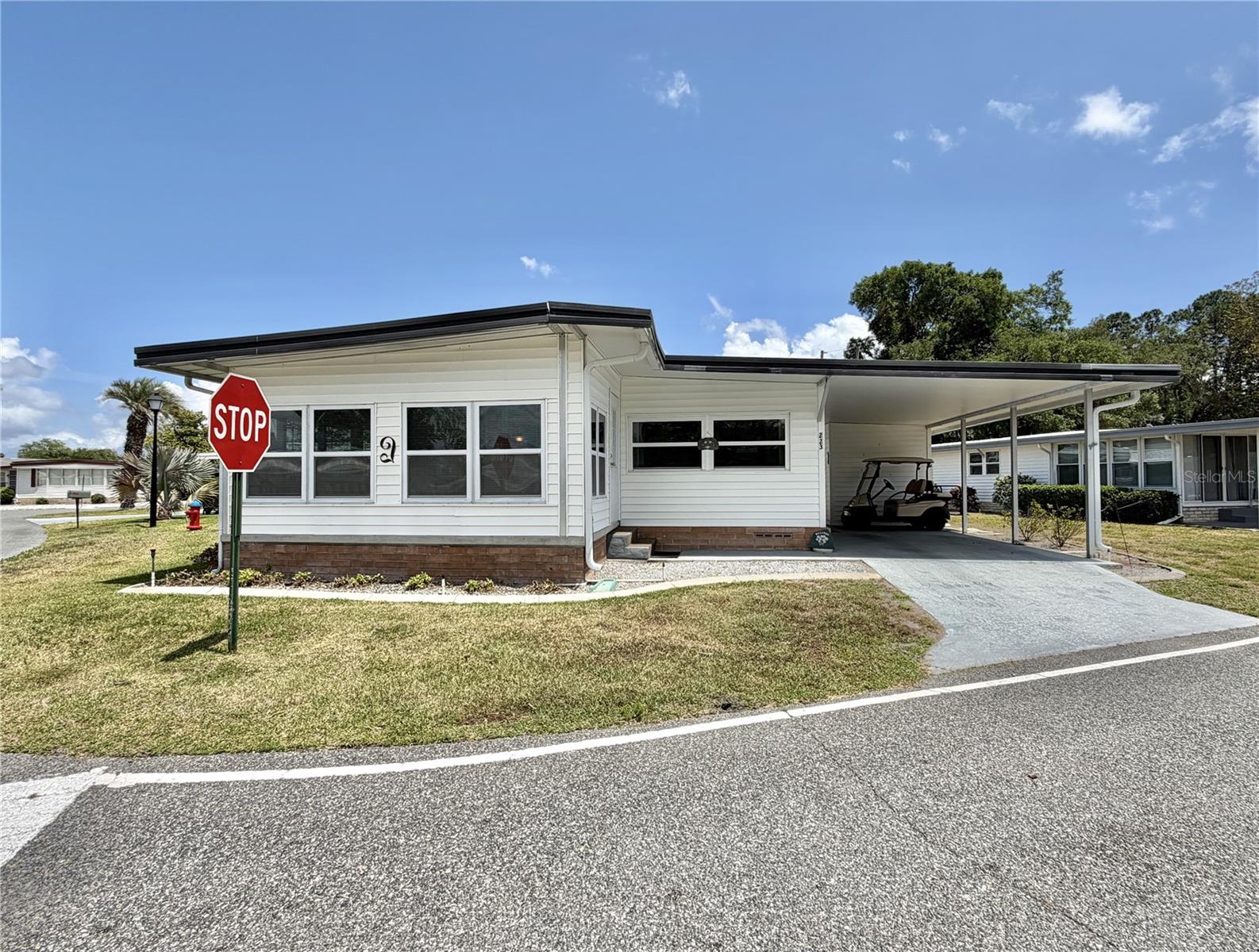 223 HAWTHORNE BLVD