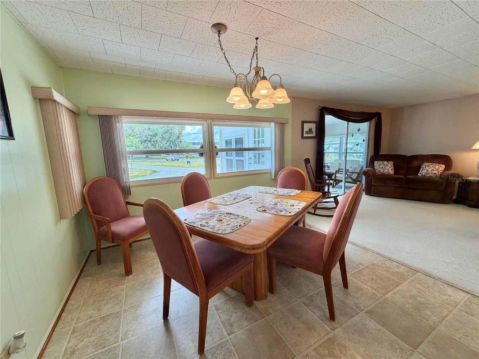 223 Hawthorne Blvd Property Photo 4