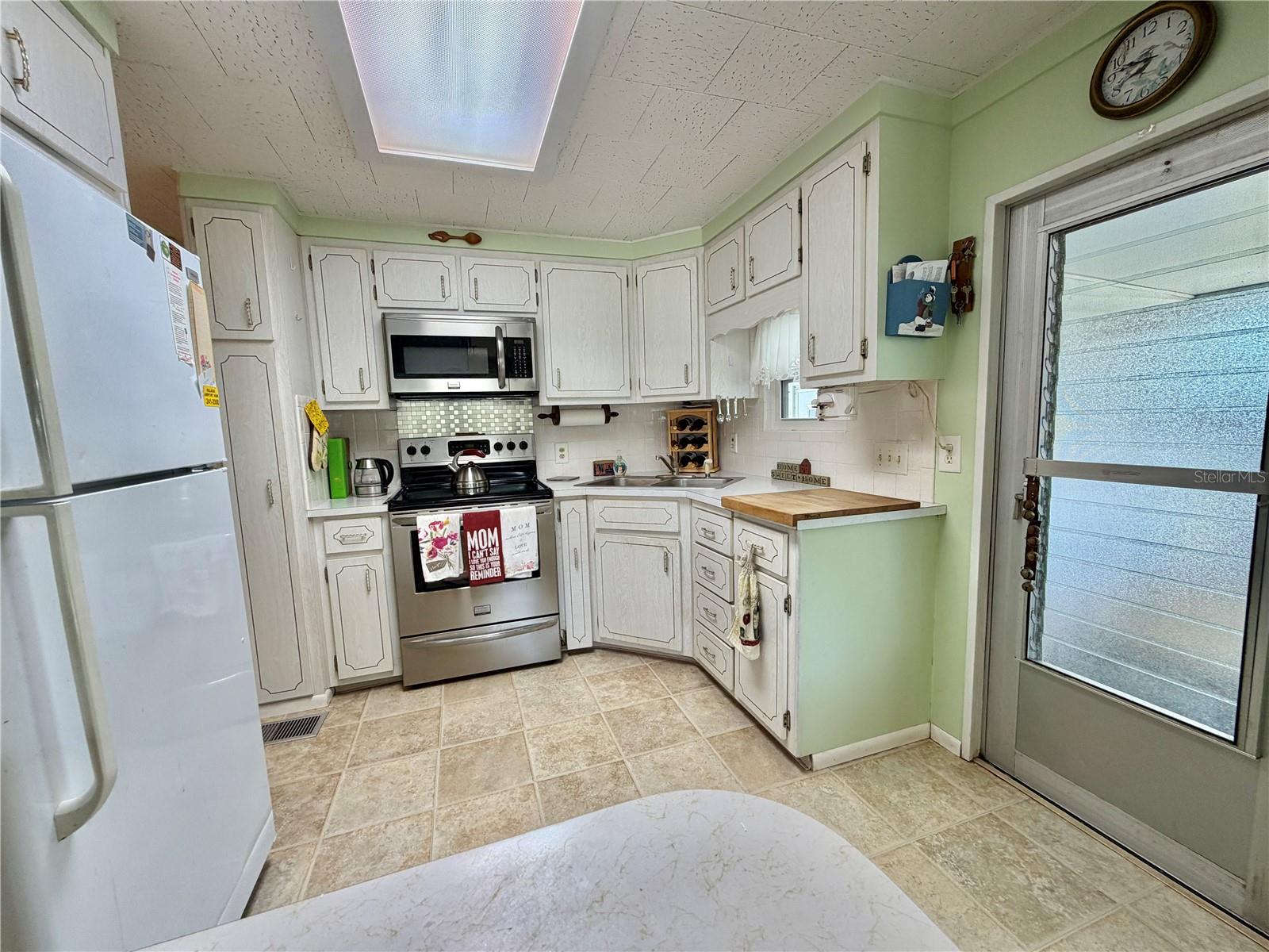 223 Hawthorne Blvd Property Photo 15