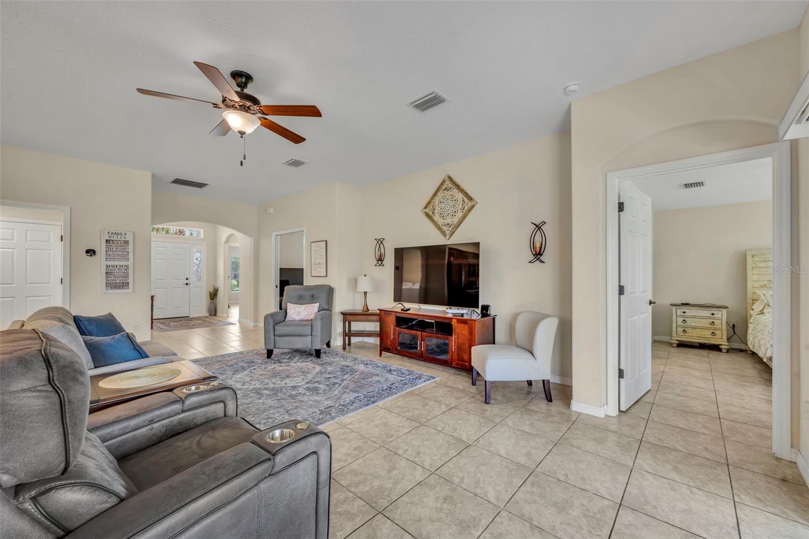 26669 Otter Creek Ln Property Photo 7