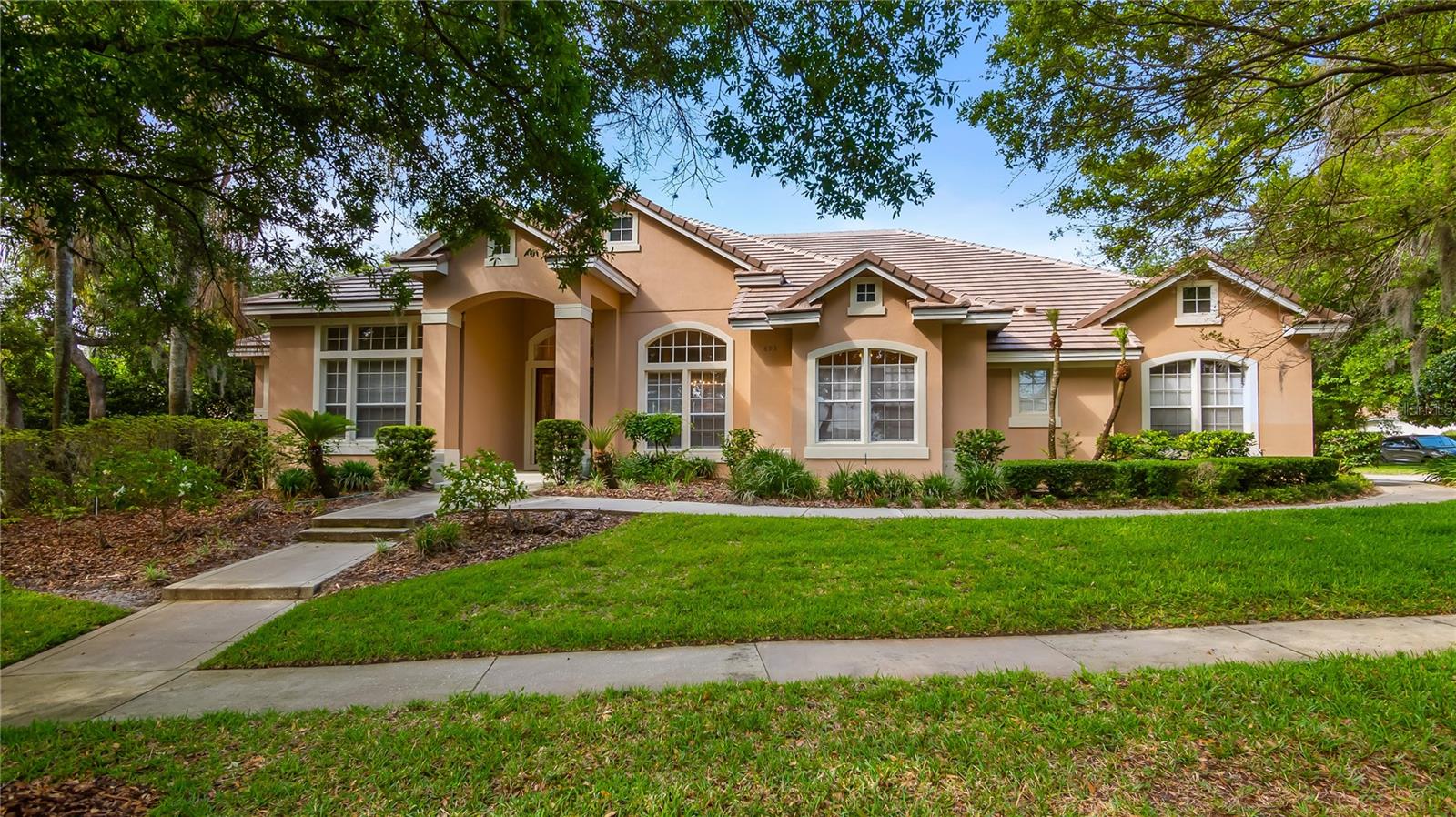 693 Stonefield Loop Property Photo 1