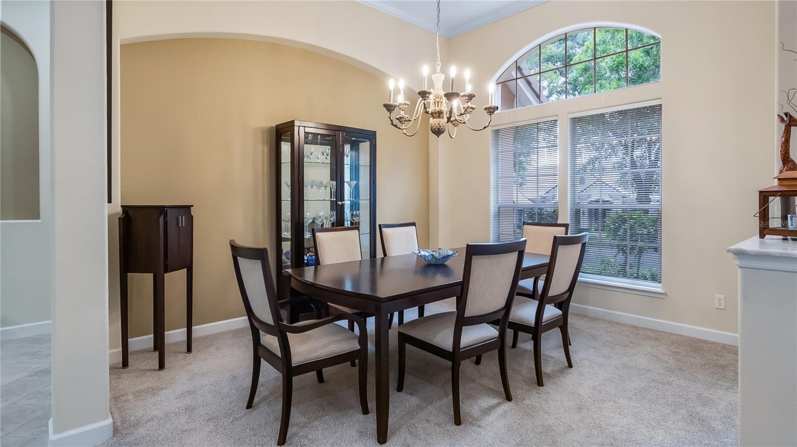 693 Stonefield Loop Property Photo 4