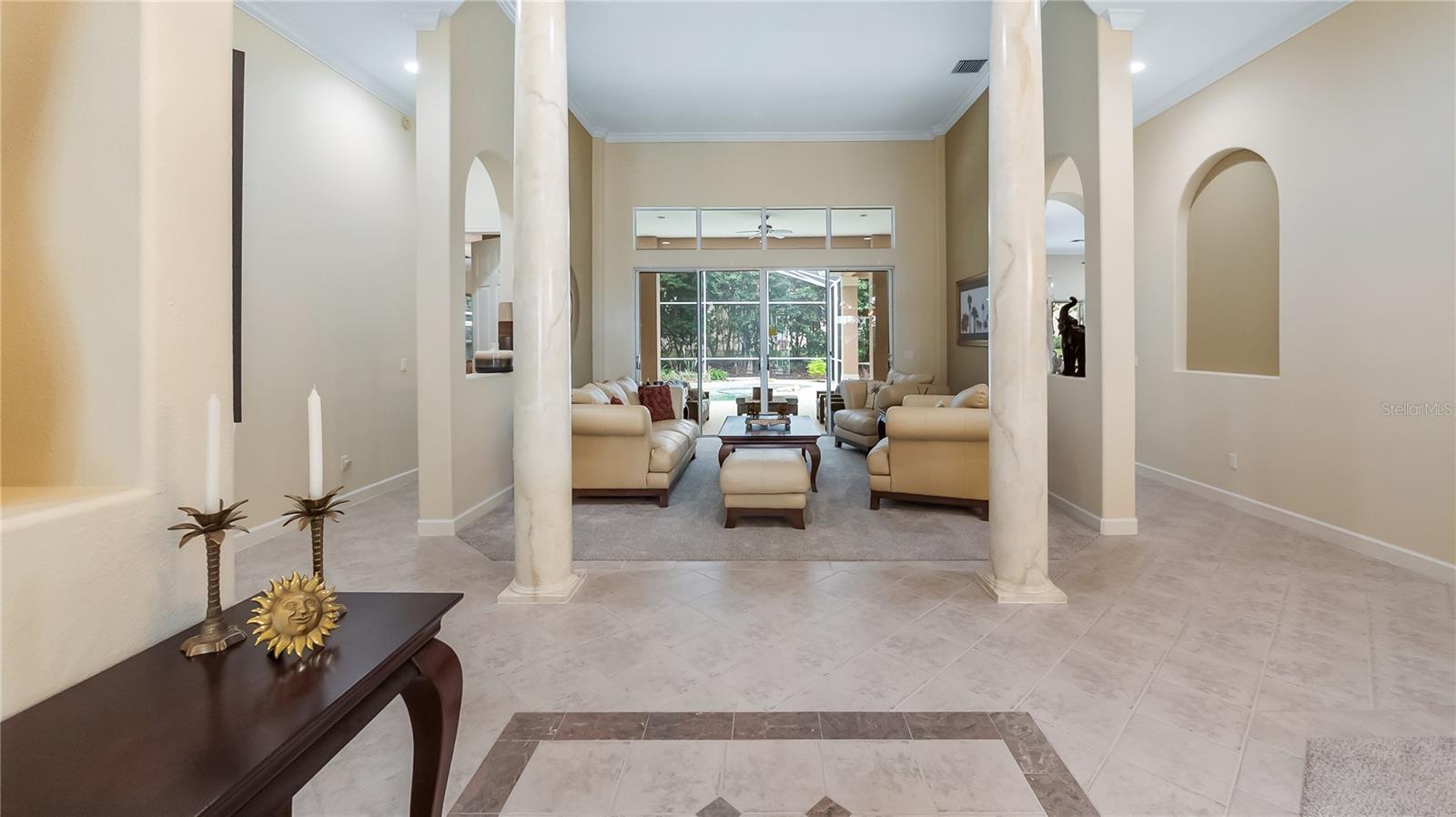693 Stonefield Loop Property Photo 11