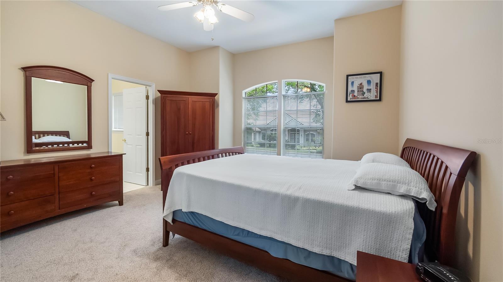 693 Stonefield Loop Property Photo 24