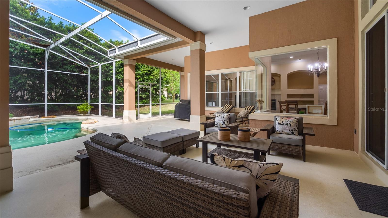 693 Stonefield Loop Property Photo 44
