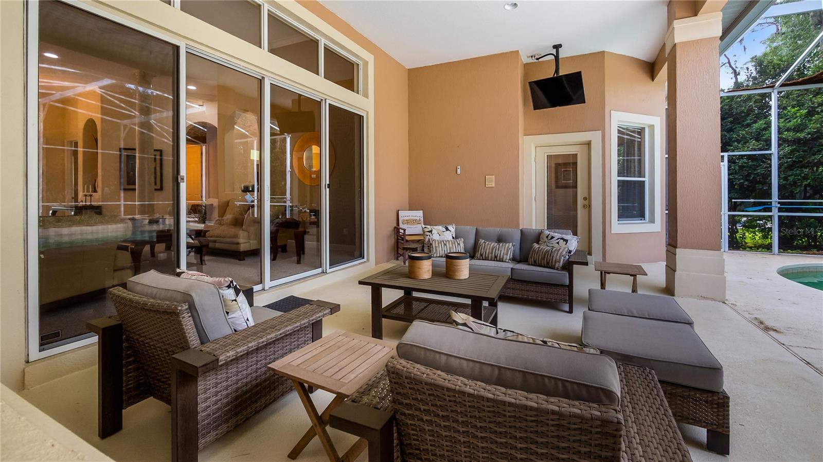 693 Stonefield Loop Property Photo 45