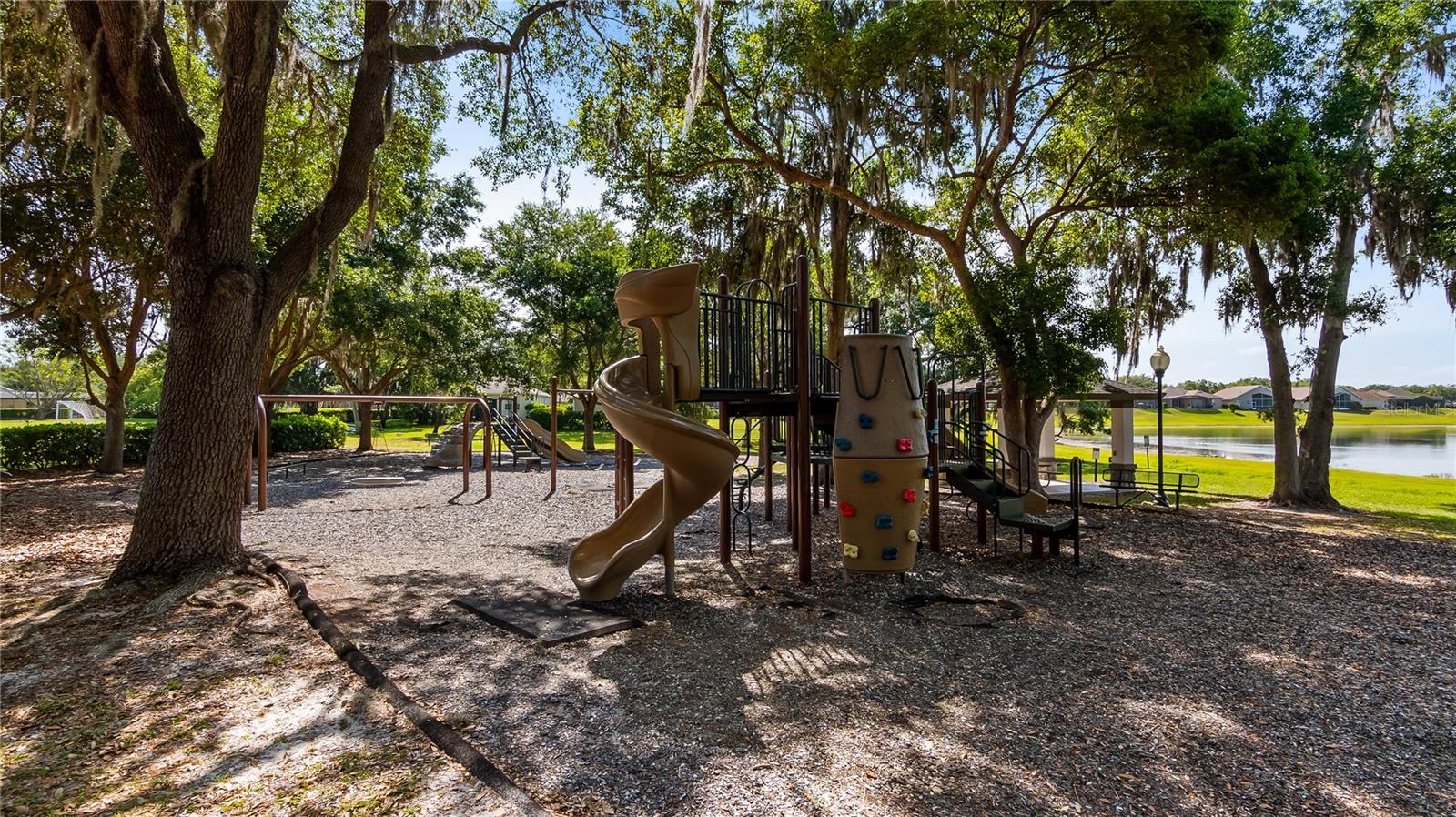 693 Stonefield Loop Property Photo 60