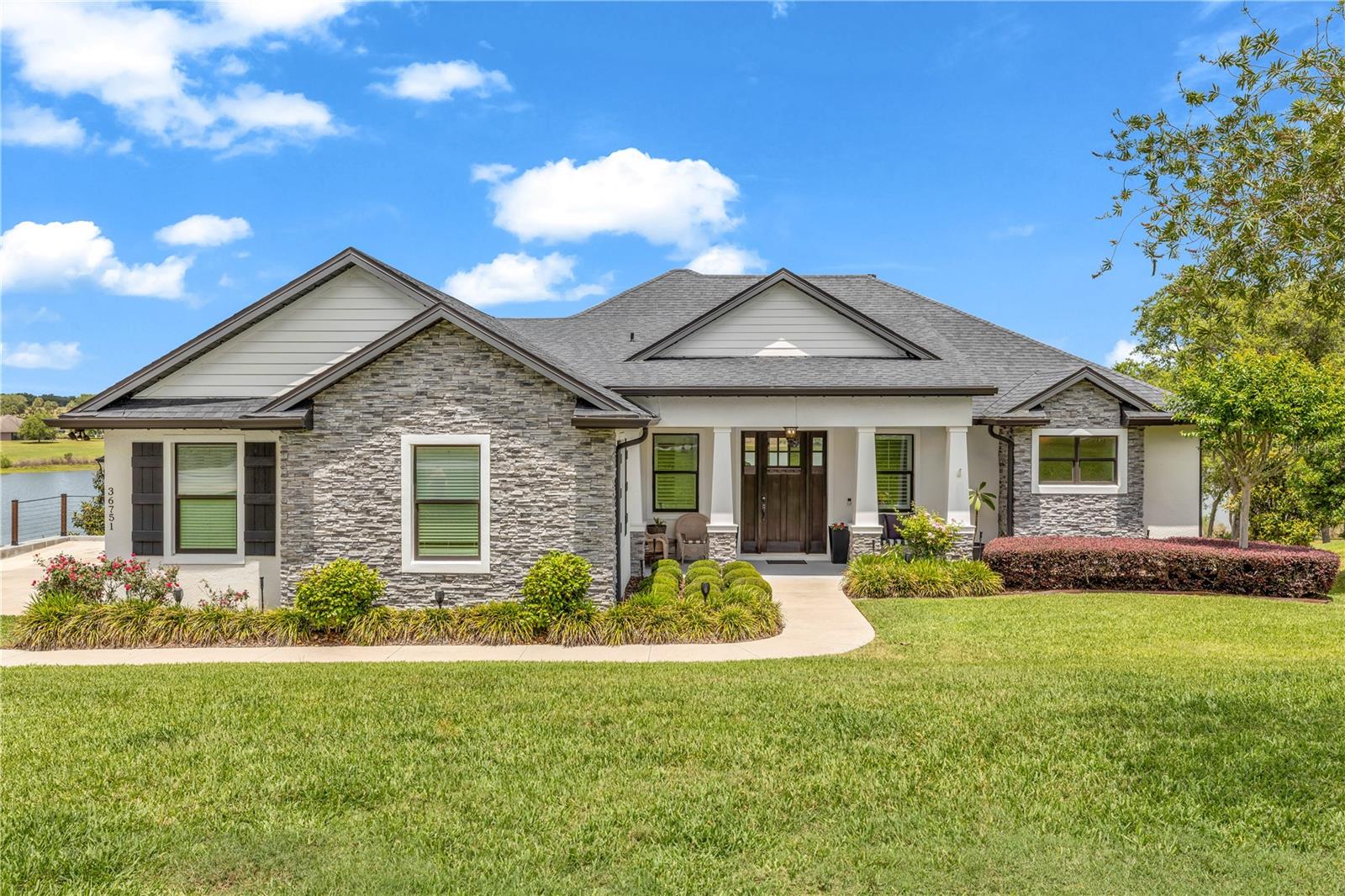 36751 Barrington Dr Property Photo 5