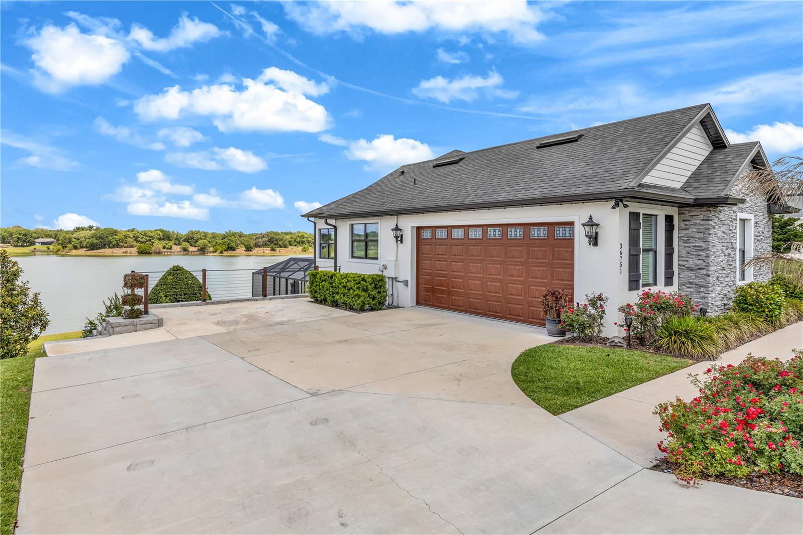 36751 Barrington Dr Property Photo 6