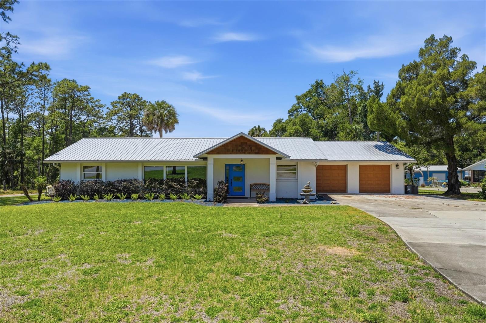37237 Grays Airport Rd Property Photo 1