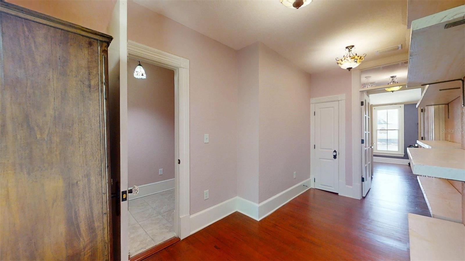 805 E Fort King St Property Photo 15