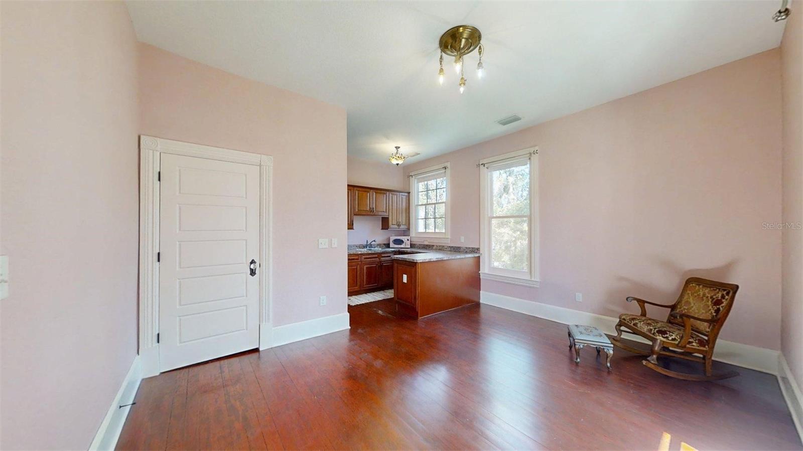 805 E Fort King St Property Photo 22