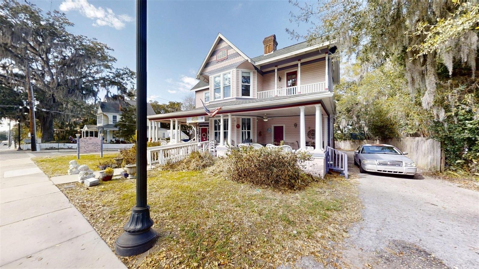 805 E Fort King St Property Photo 75