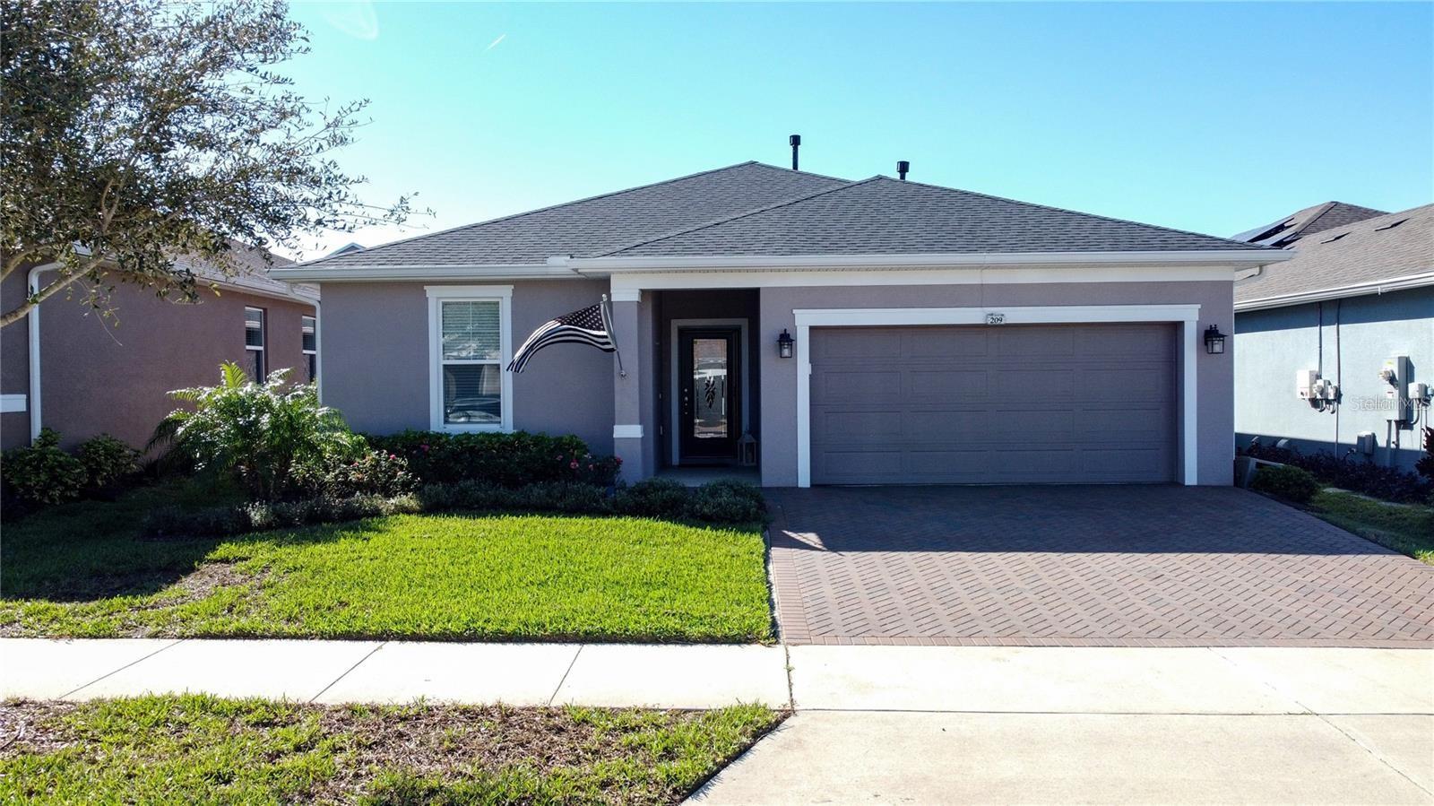 209 SILVER MAPLE RD Property Photo 1