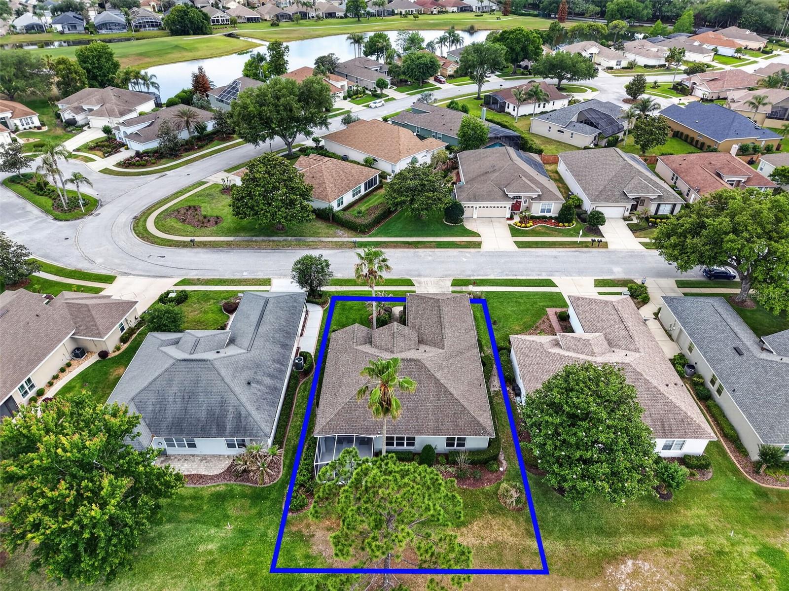 8011 Pine Hollow Dr Property Photo 3