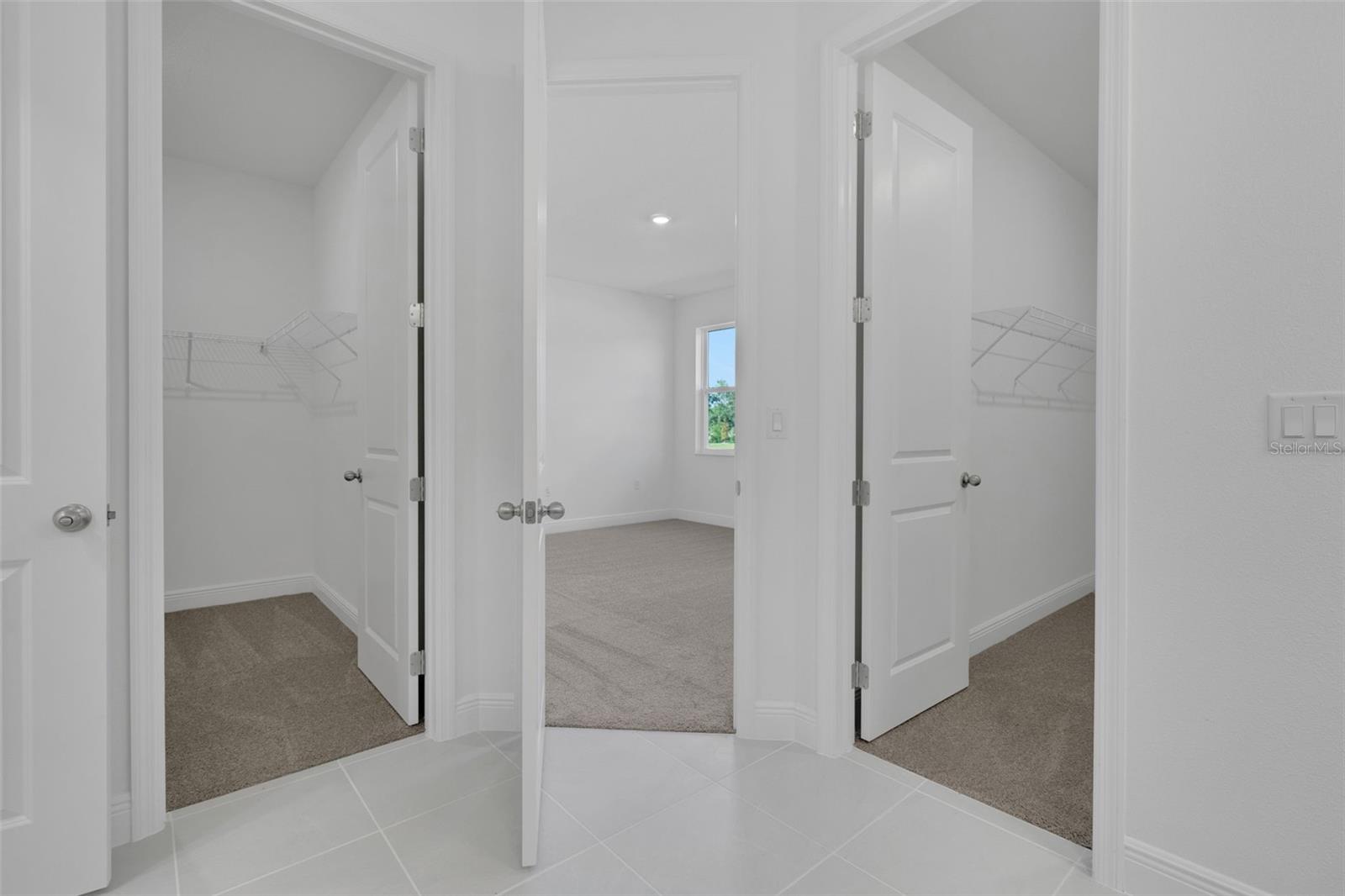 934 Sunshower Dr Property Photo 30