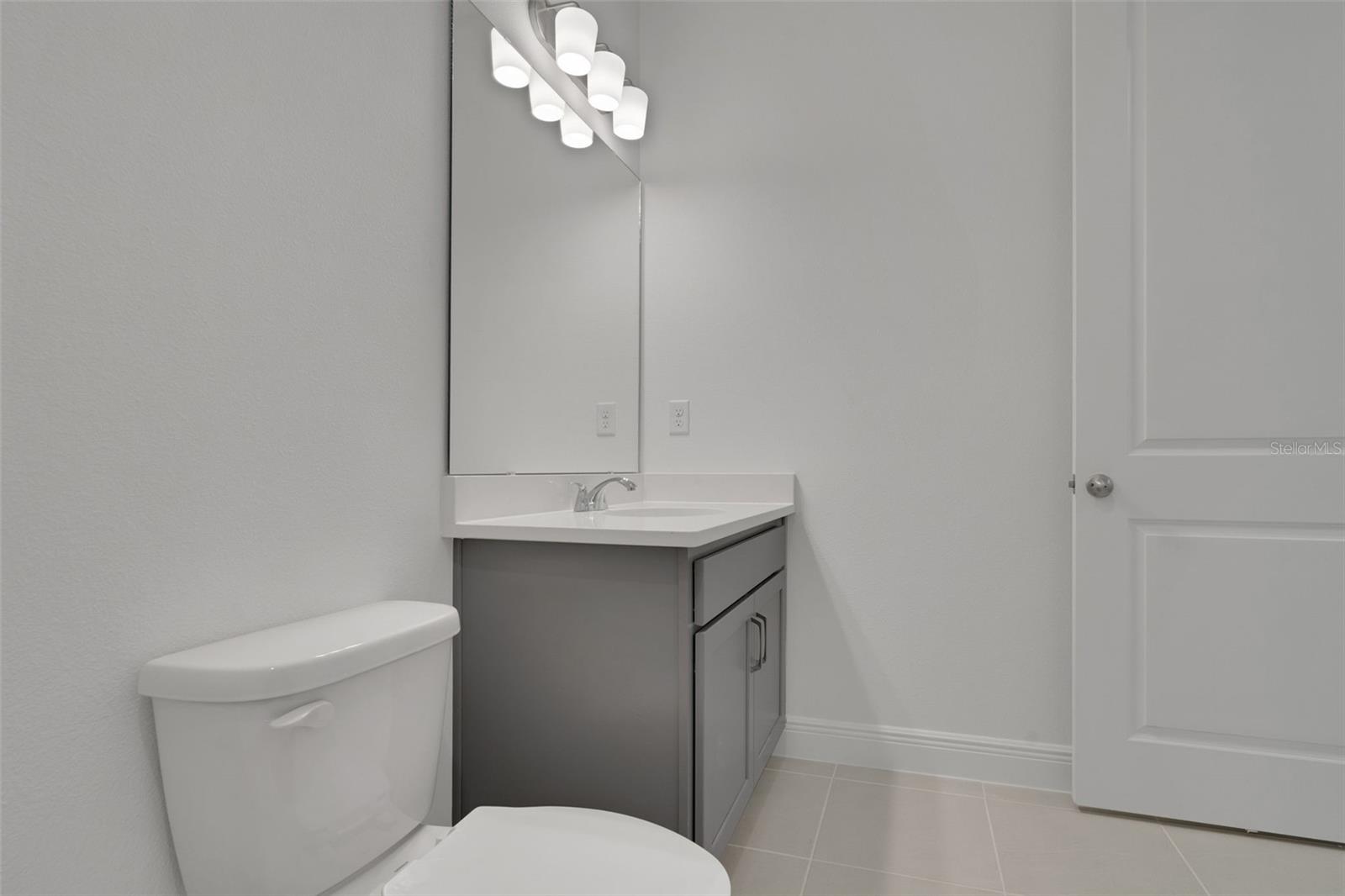934 Sunshower Dr Property Photo 32
