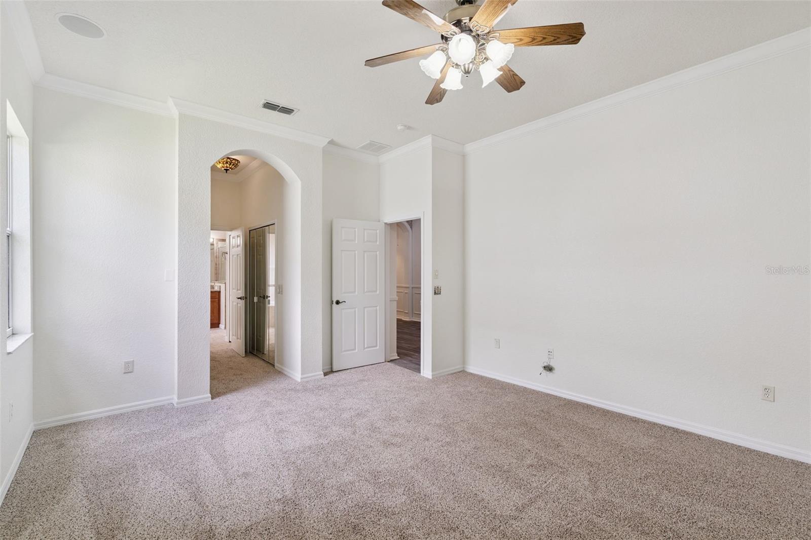 813 Summit Greens Blvd Property Photo 8