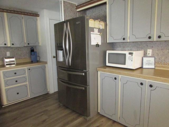1014 Dustin Dr Property Photo 3