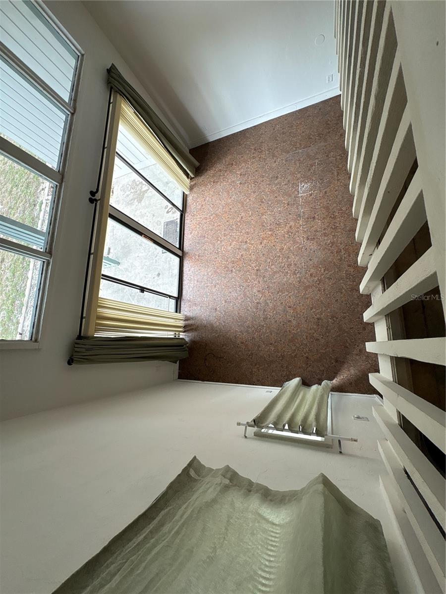 2010 Corner Lake Dr #2010 Property Photo 5