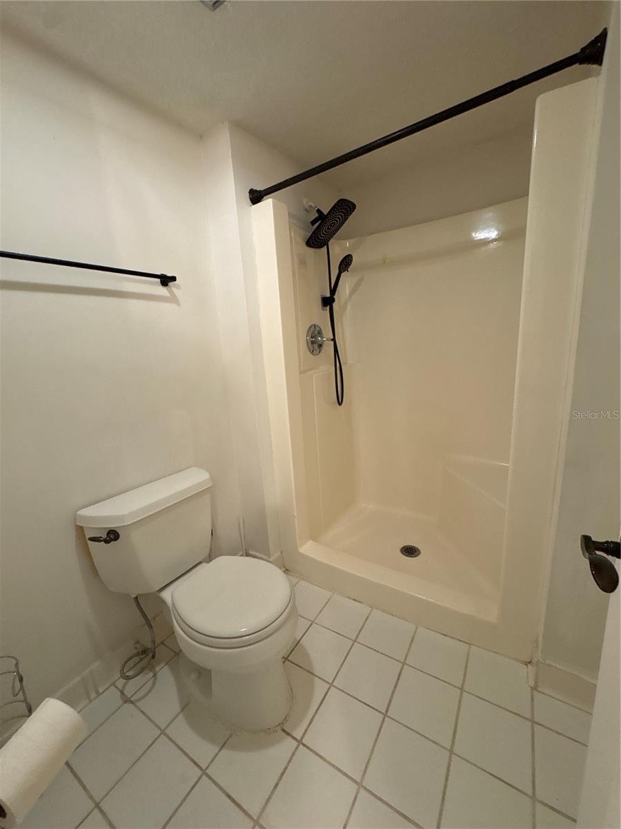 2010 Corner Lake Dr #2010 Property Photo 6
