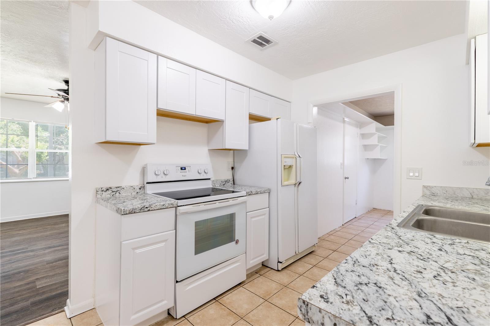 18 N Harrison St Property Photo 3