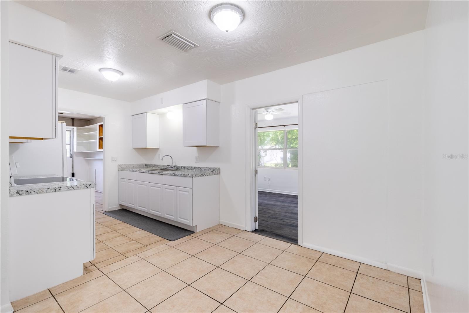 18 N Harrison St Property Photo 10