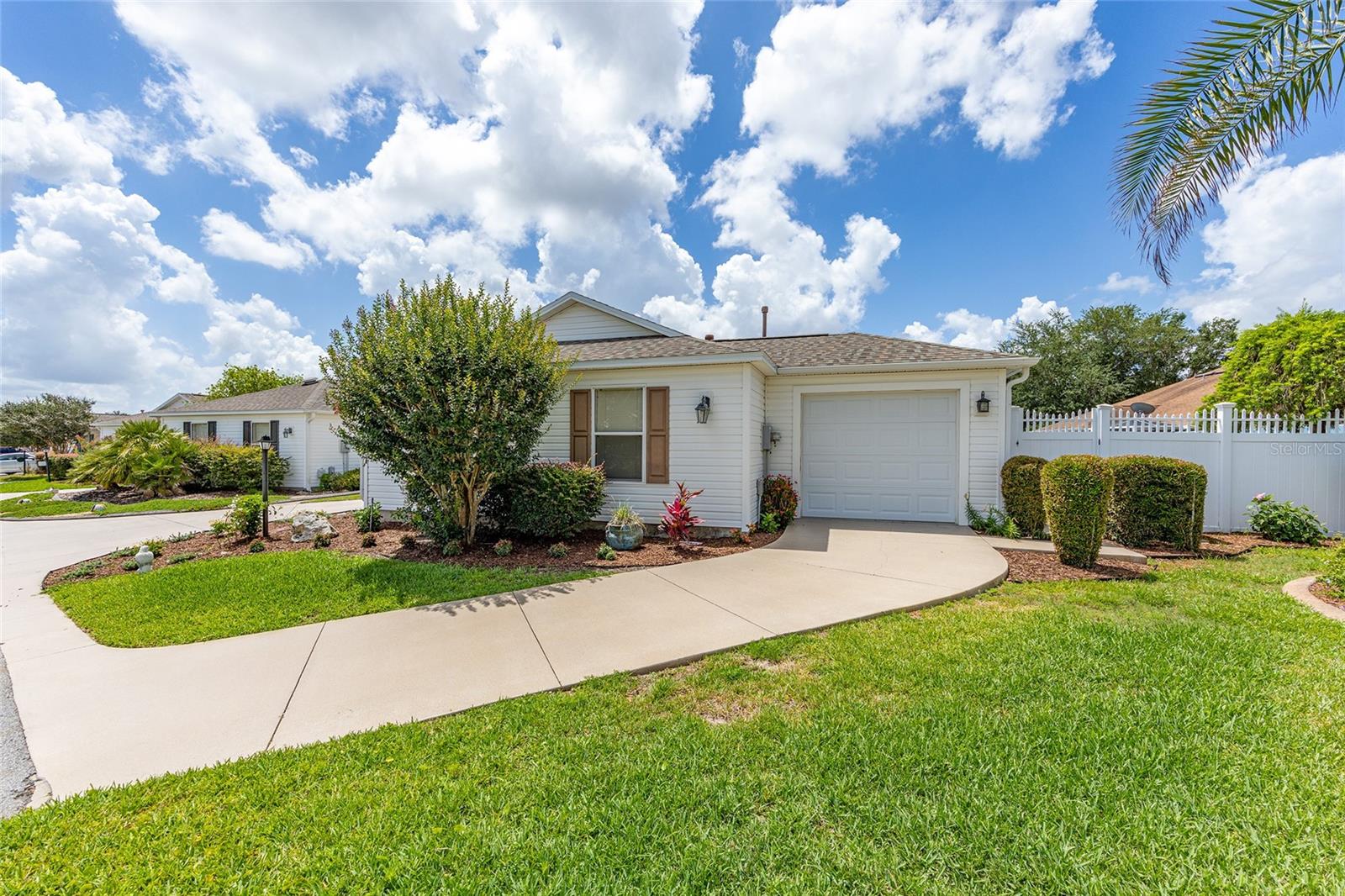 1678 Govan Pl Property Photo 4