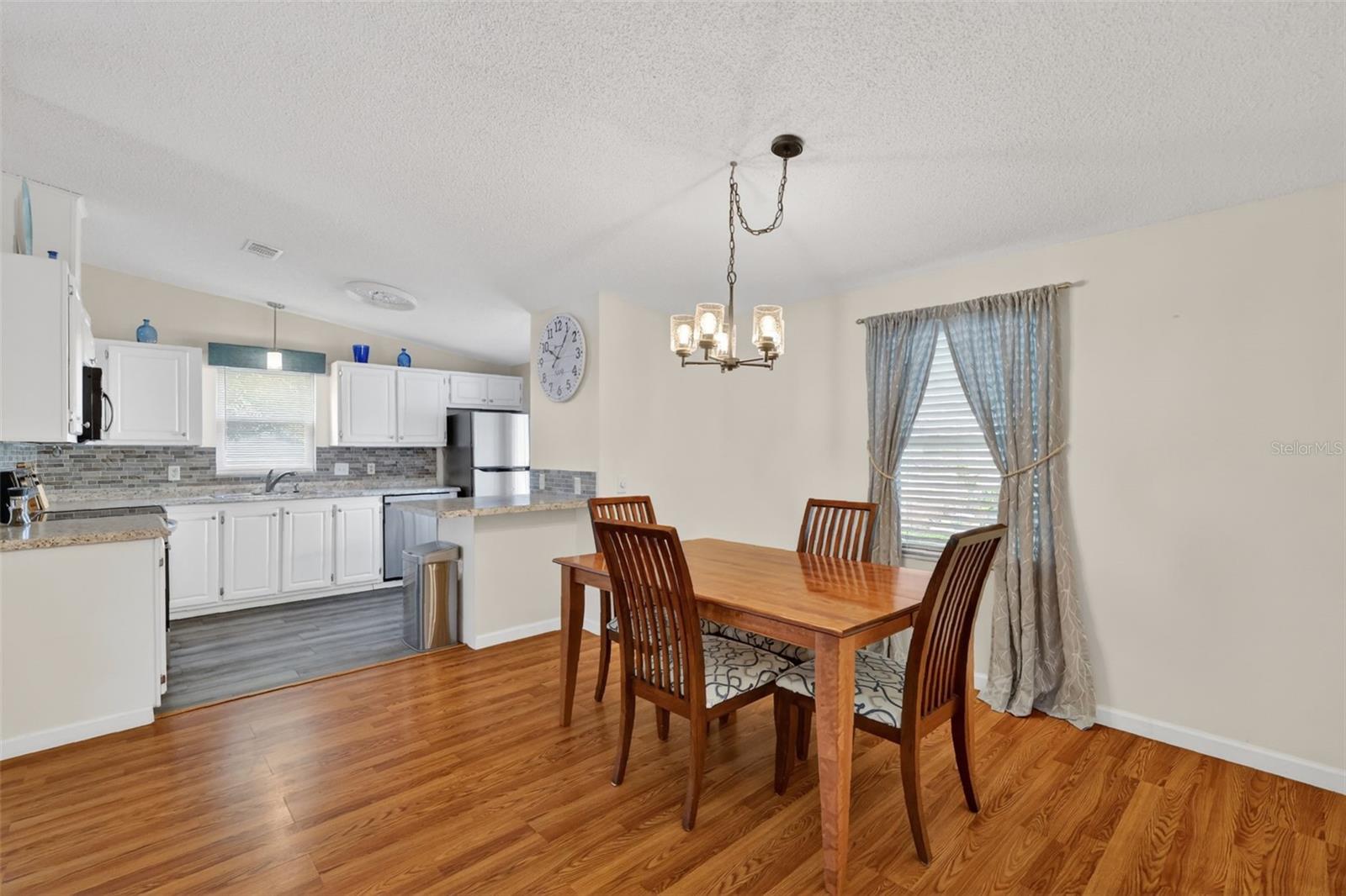 728 Prado Dr Property Photo 8