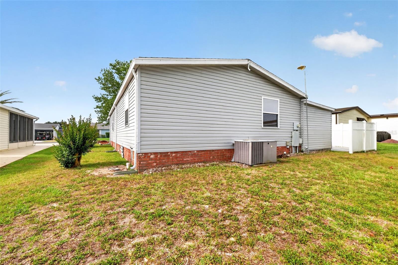 728 Prado Dr Property Photo 23