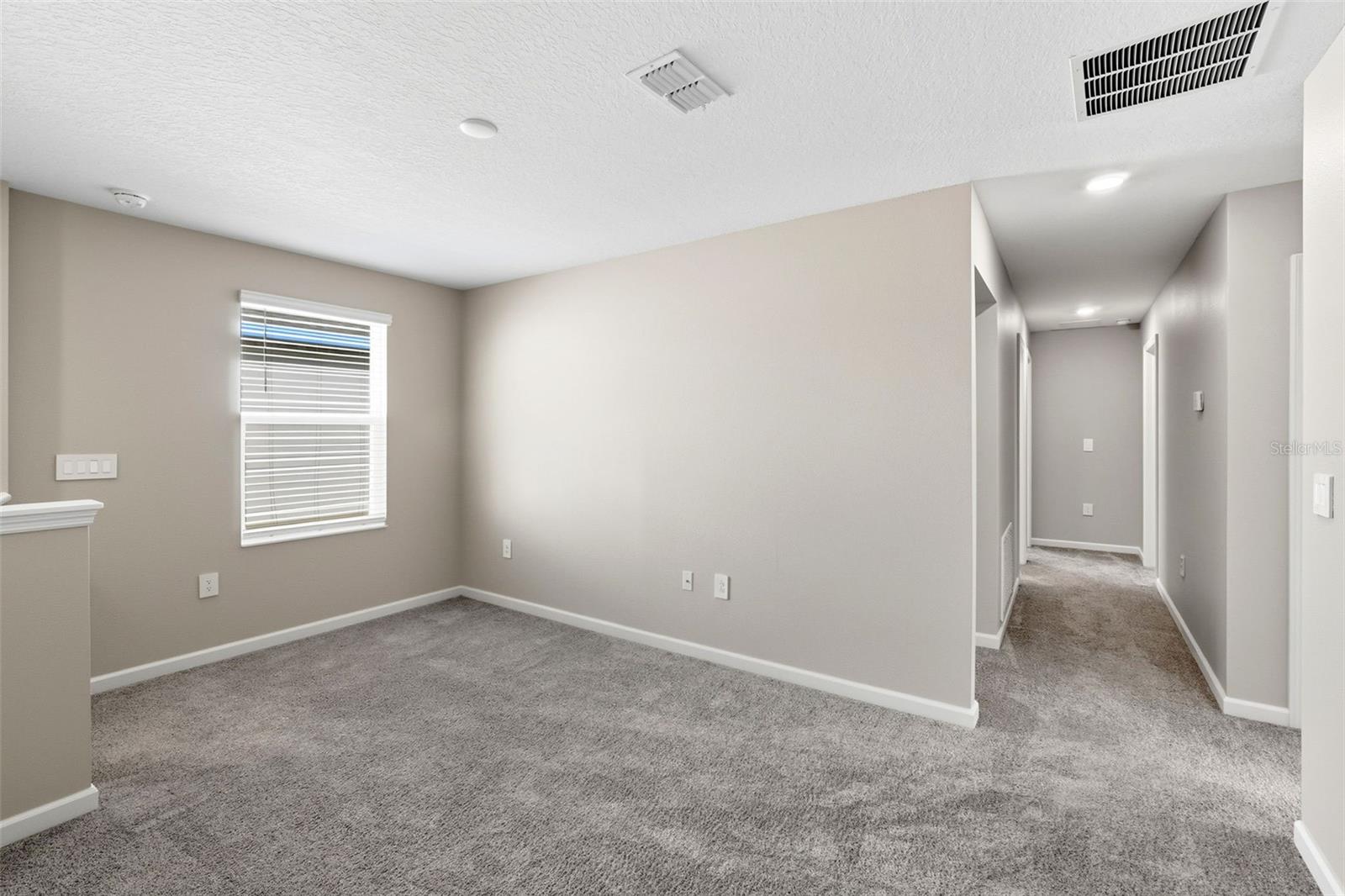 724 Daring Dr Property Photo 17